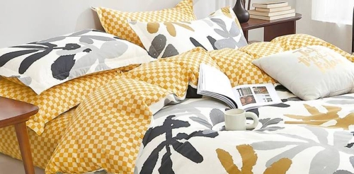 Komplet pościeli dwustronnej z bawełny satynowej 200x200 z dwoma poszewkami 50x70 biało musztardowo popielata