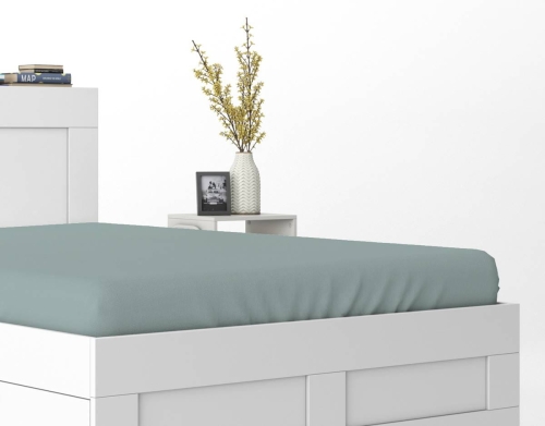 Prześcieradło Pure 220x200 satynowe z gumką w kolorze miętowym