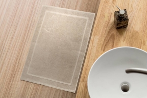 Mata łazienkowa bawełniana beżowa 50x70 stopki
