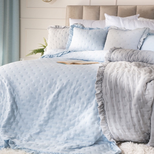 Narzuta Werona 220x240 Błękitna Baby Blue z Falbanką