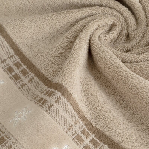 Świąteczny bawełniany beżowy ręcznik 50x90 Śnieżynki