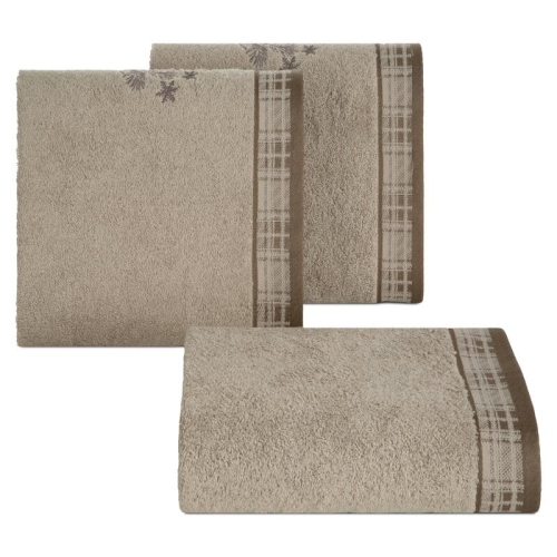 Świąteczny kąpielowy beżowy ręcznik 50x90 Szyszki