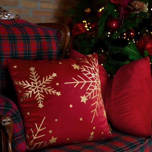 Poszewka świąteczna Velvetowa Czerwona 45x45 Złote Płatki Śniegu