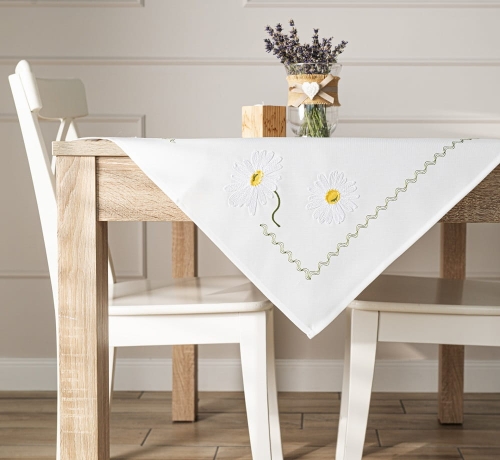 Serweta haftowana 85x85 Summer