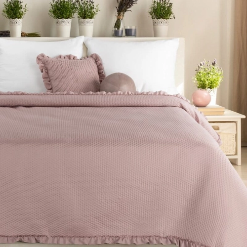 Narzuta pudrowo różowa 220x240 z falbanką