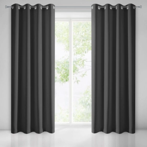Zasłona 135x250 czarna przelotki