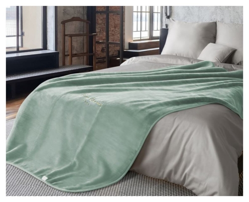 Koc 160x240 jasno zielony Pierre Cardin